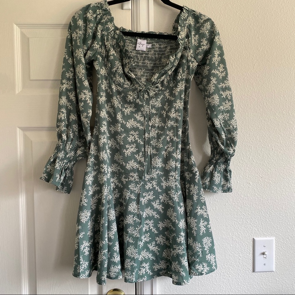 ❤️SOLD princess Polly green long sleeve dress